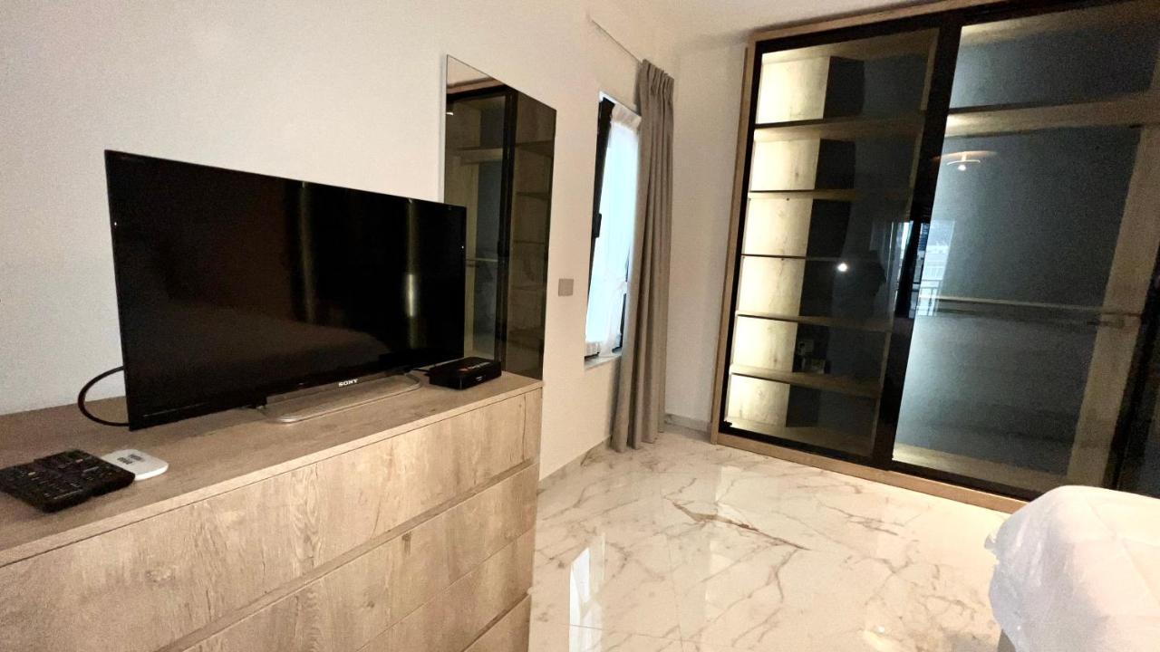 Zeus Tirana Suite Deluxe Exterior photo